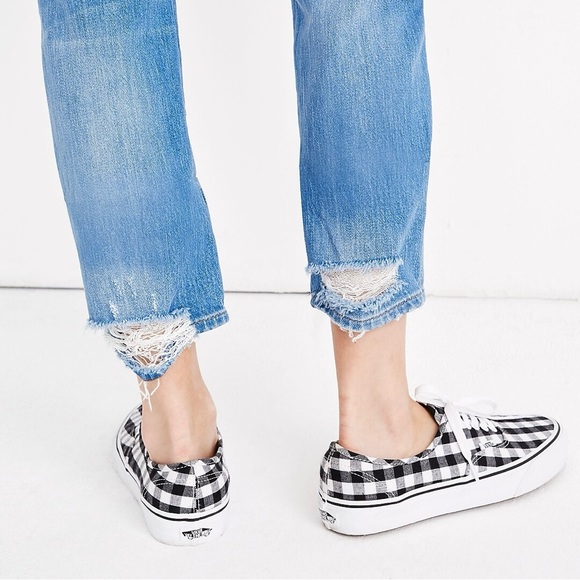 Madewell Classic Straight Jeans in Novello Wash - Picture 4 of 9